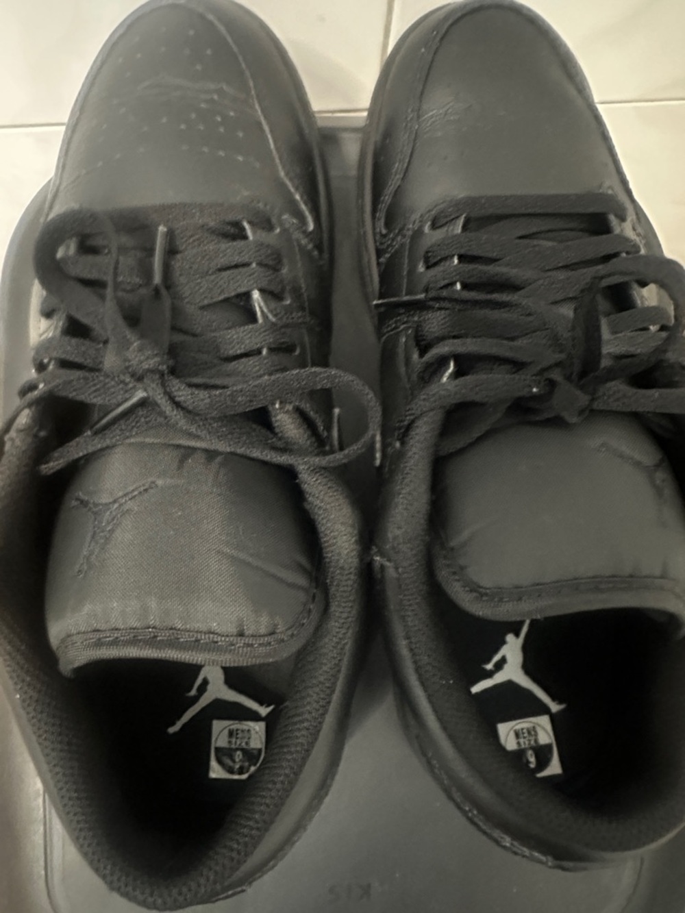 Nike Air Jordan 1 Low - Picture 6 of 14